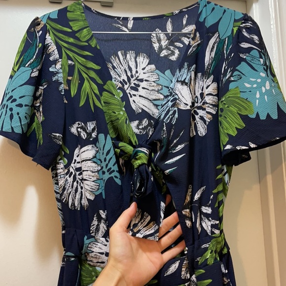 Tropical flowy jumpsuit - Picture 4 of 11